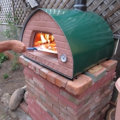 Outdoor wood fired oven